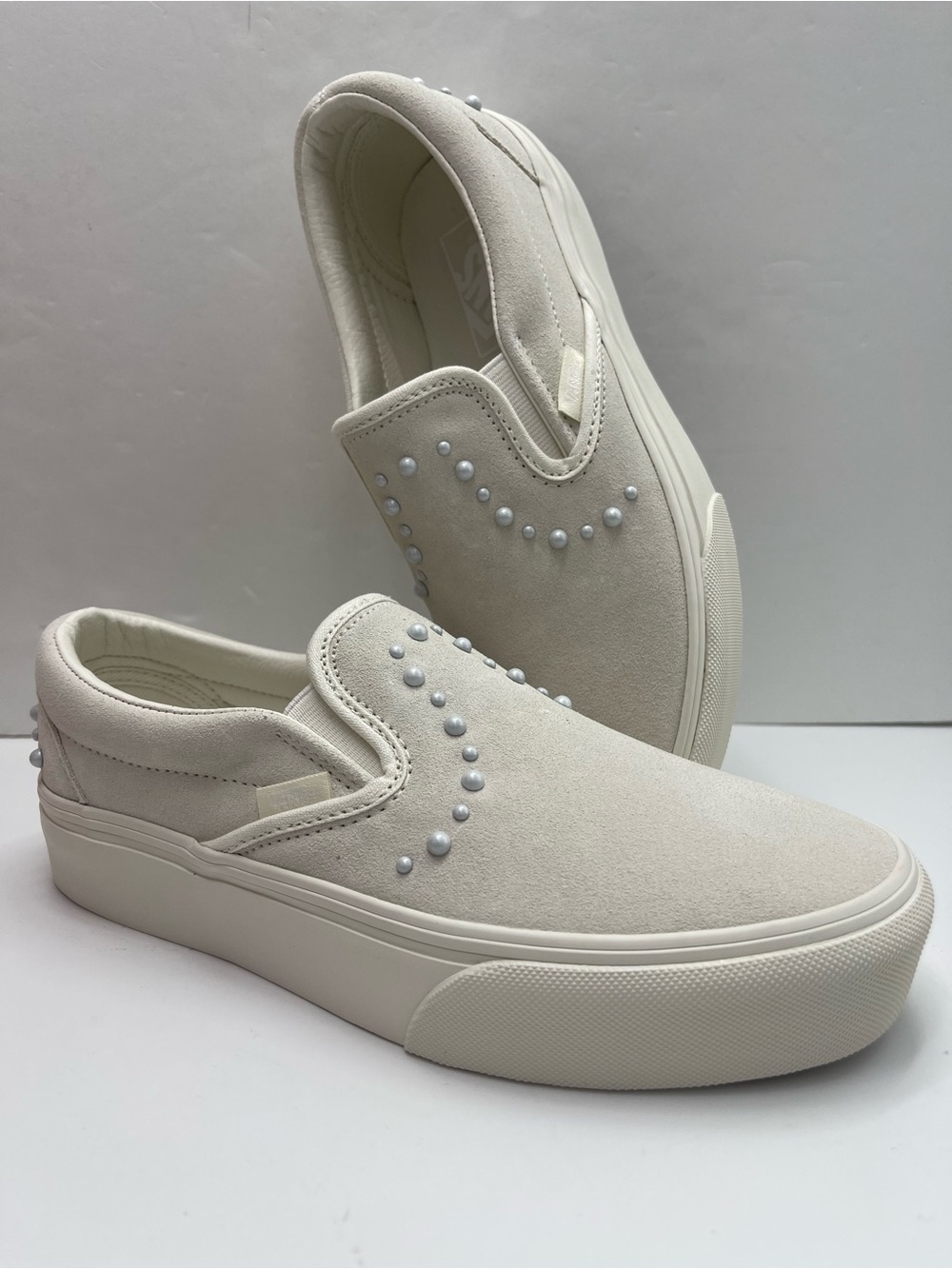 Vans WMNS Classic Slip-On Platform
Pearls Marshmallow
VN000EA9CCZ Sneakers - Picture 13 of 16